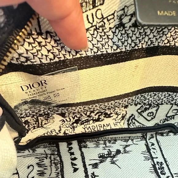 Christian Dior Embroidered Toile Pouch (Map de Paris) - Picture 6 of 15